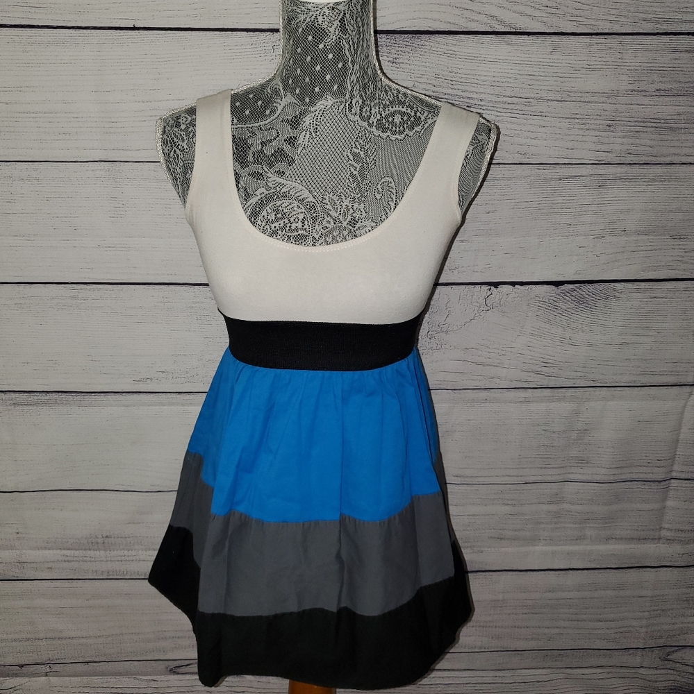 💛  Rue 21 tank top